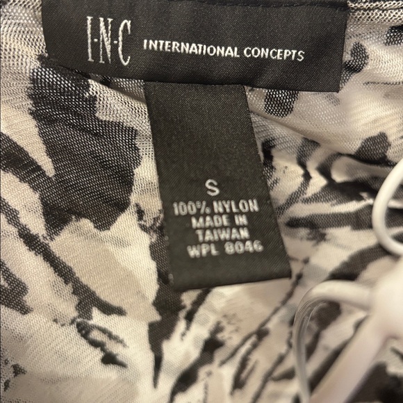 INC Top Size Small - Picture 2 of 4
